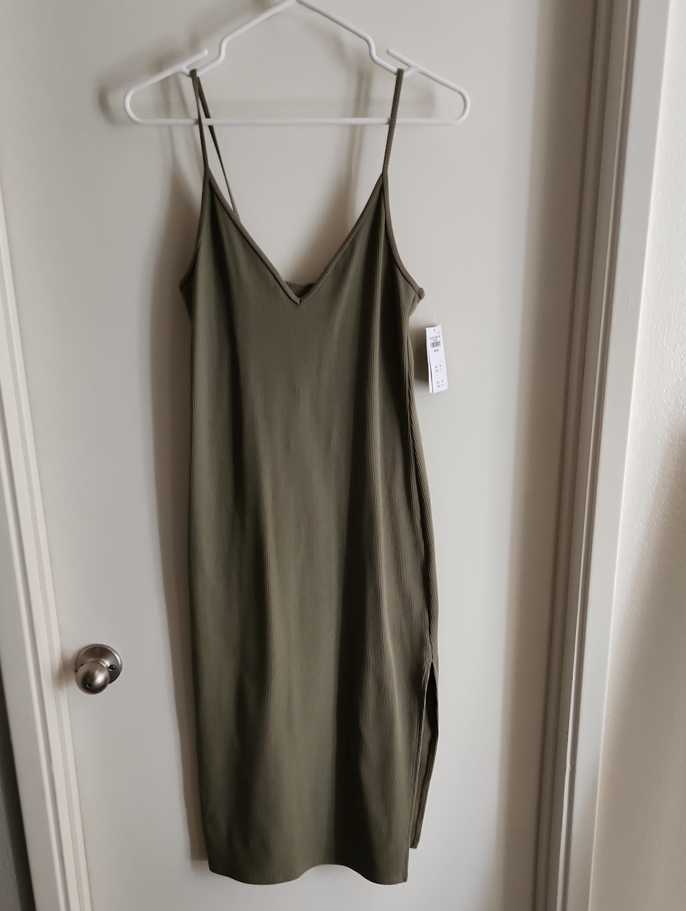 NWT Abercrombie & Fitch Olive Green Ribbed Midi Dress